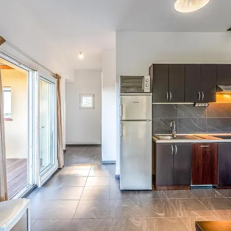 Marina Di Favone- T2- 2-4 Pers-3 By Interhome *