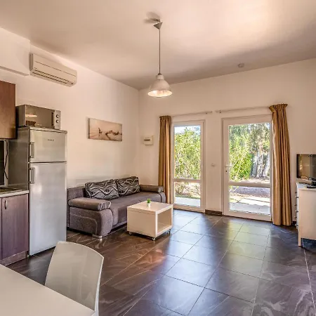 Marina Di Favone- T2- 2-4 Pers-3 By Interhome * 孔卡