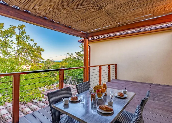 Marina Di Favone- T2- 2-4 Pers-3 By Interhome Apartmán