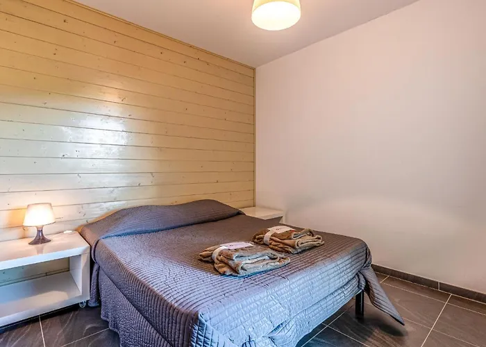 Marina Di Favone- T2- 2-4 Pers-3 By Interhome